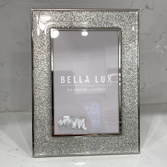 *NEW* Bella Lux picture frame - Picture 1 of 7